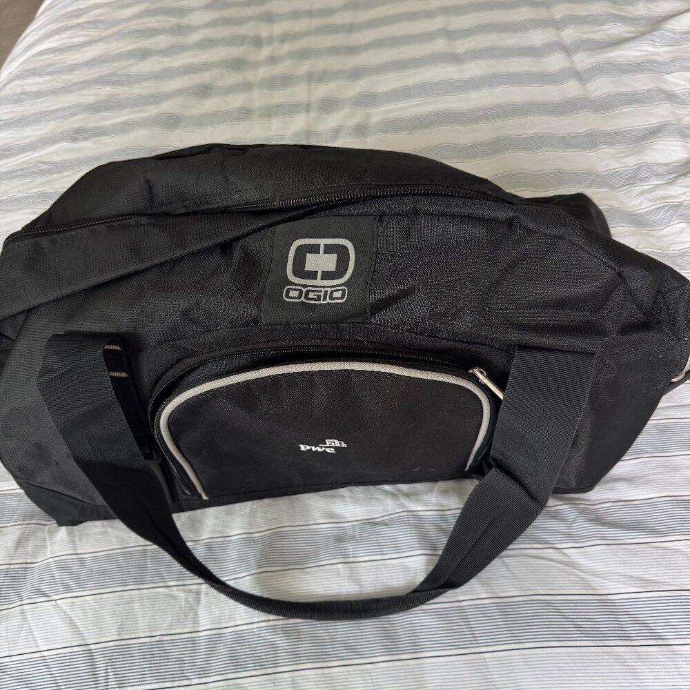 Ogio Dome PwC duffle